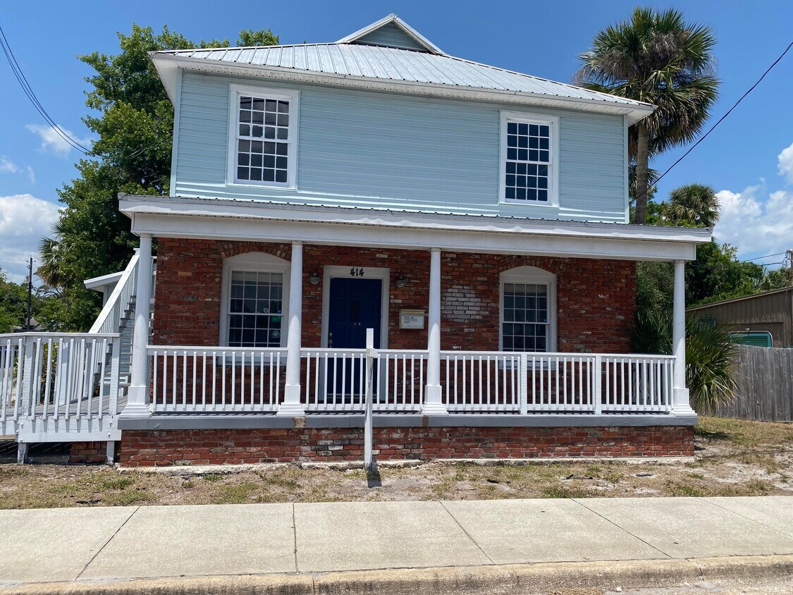 Primary Photo - 414 Garden St