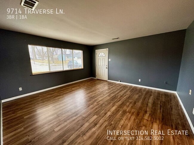 Foto del edificio - 9714 Traverse Ln
