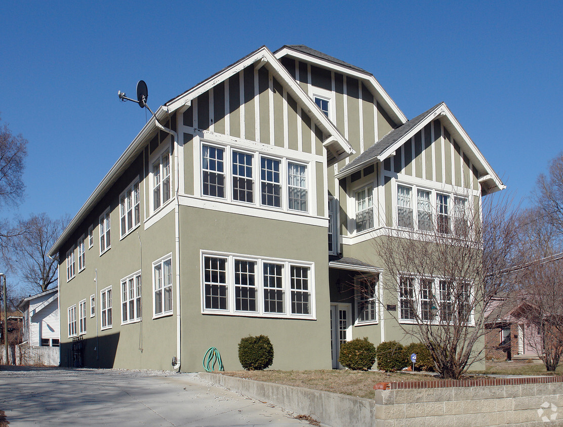 Primary Photo - 4350 N Park Ave