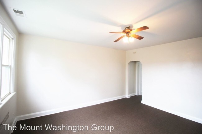 Building Photo - 3758 Columbus Dr