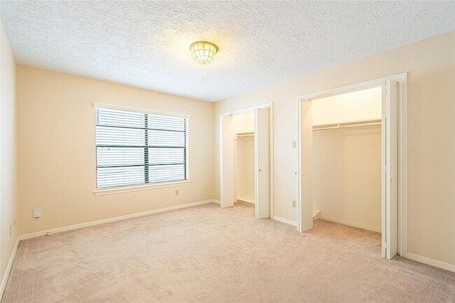 Foto del edificio - 2306 Potomac Dr