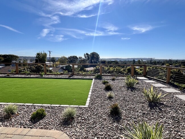 Building Photo - 2503 Aster St