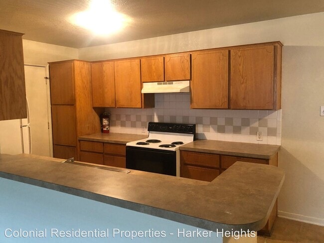 Building Photo - 932 Maplewood Dr