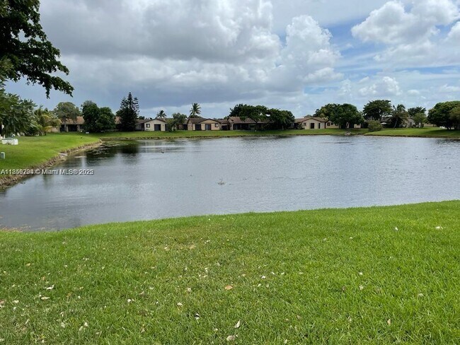 Foto del edificio - 9601 W Heather Ln