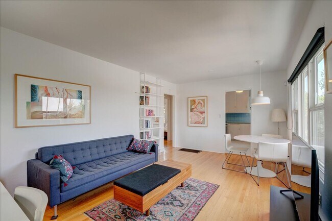 Foto del edificio - 3681 Villa Terrace