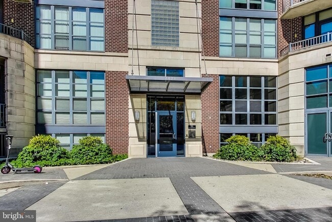 Building Photo - 2020 12th St NW