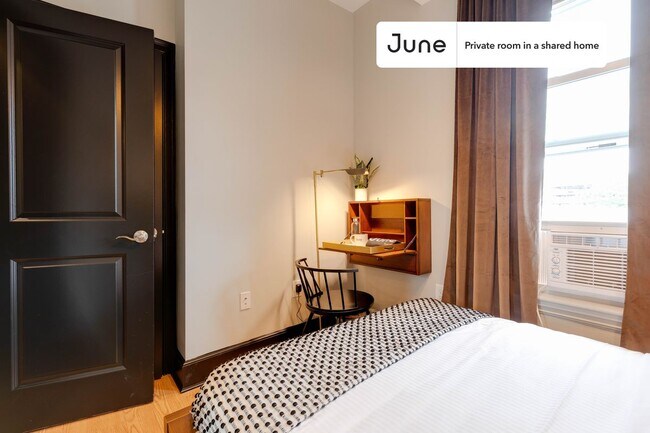 Foto del edificio - Room in Shared 4 bed/1.5 bath home in South Boston