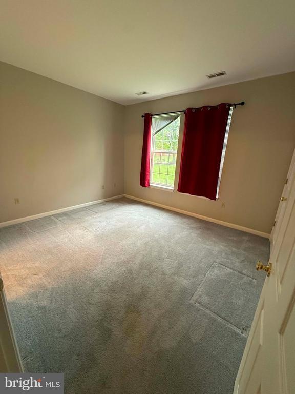 Building Photo - 8204 Blue Heron Dr