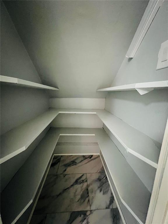 Building Photo - 414 NE 5th Ave