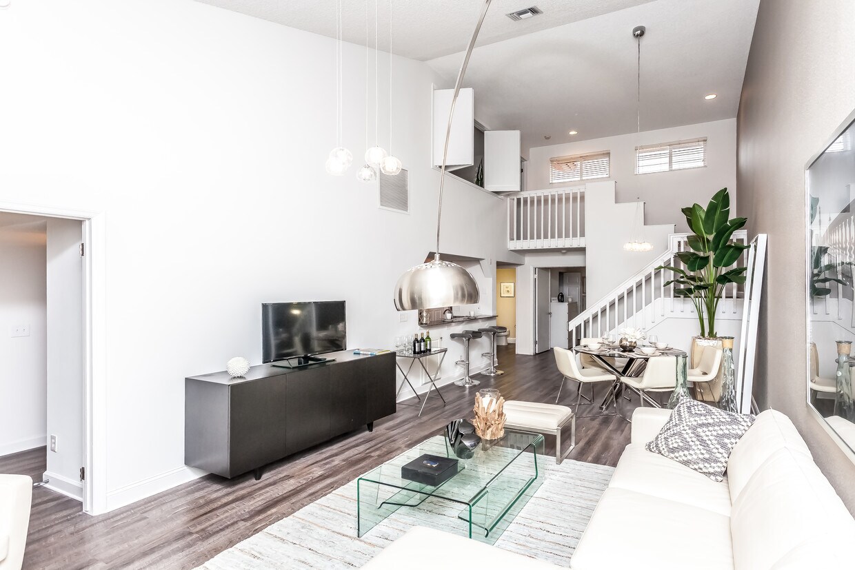 Valencia at Doral Apartments Doral, FL