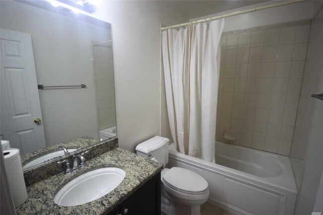 Building Photo - 317-17 Endeavor Pl