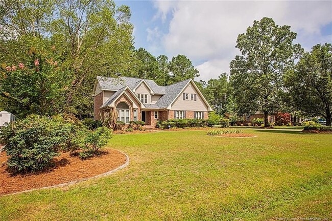 Building Photo - 887 3 Wood Dr