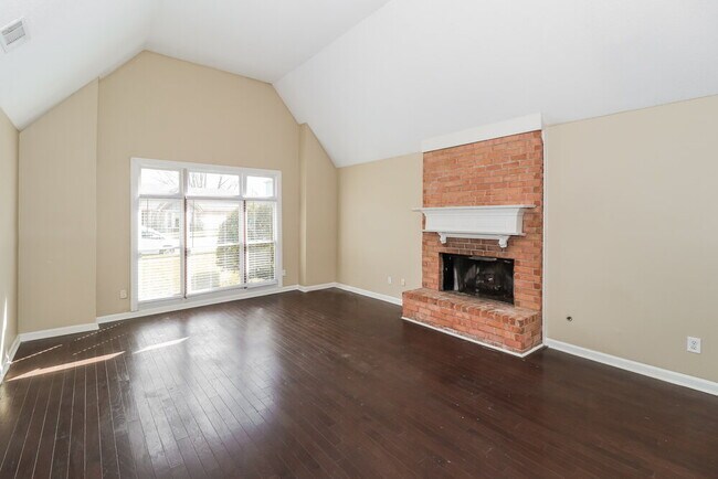 Foto del edificio - 8400 Timber Creek Dr