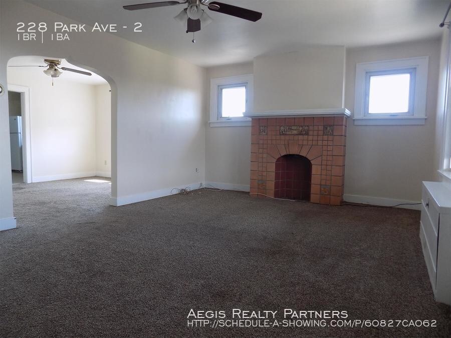 228 Park Ave Unit 2, West View, PA 15229 Apartment for Rent in West View, PA