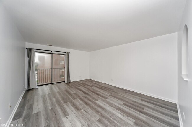 Foto del edificio - 960 S River Rd