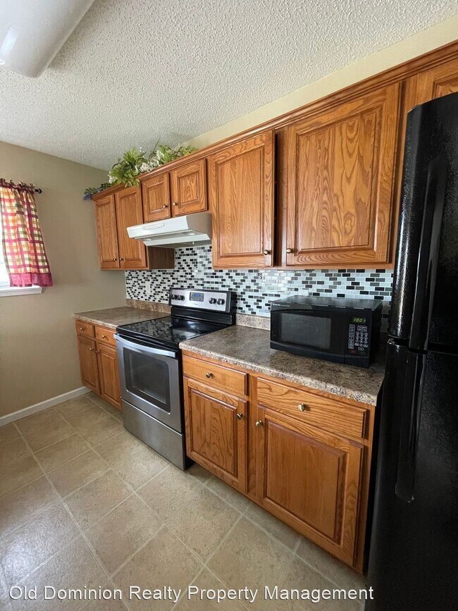 Building Photo - 3 br, 2.5 bath House - 1049 Molly Pitcher ...