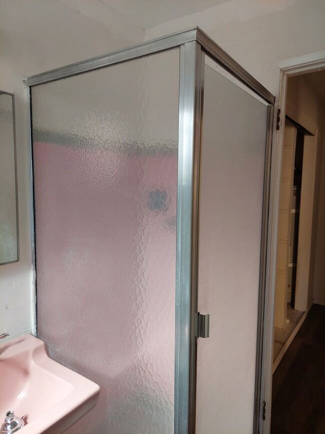 Foto del edificio - One bedroom apartment near Stateline