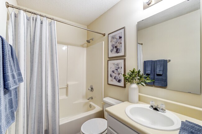 Foto del edificio - Davis Crossing Apartments