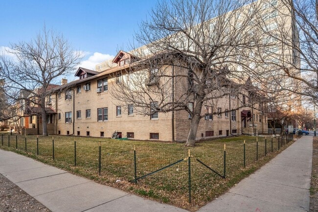 Foto del edificio - University Park 1 bed 1 bath Condo in walk...