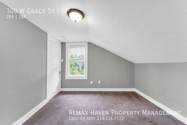 Foto del edificio - 300 W Grace St. Bedford, OH - Spacious 2 b...