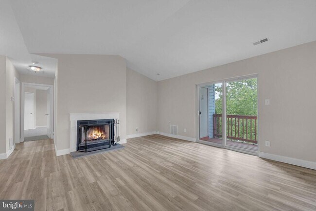 Foto del edificio - 620 Covington Ct