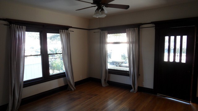 Foto del edificio - Charming craftsman home located in the hig...