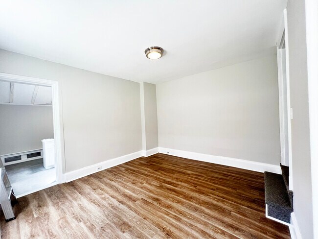 Foto del edificio - 829-833 Conestoga Road