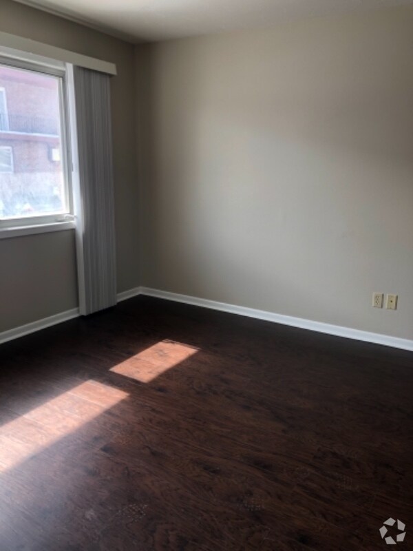 Building Photo - 4415 N 62nd St