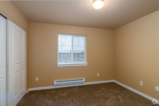 2BR, 2BA - 1040SF - Bedroom - Basalt Ridge Apartments