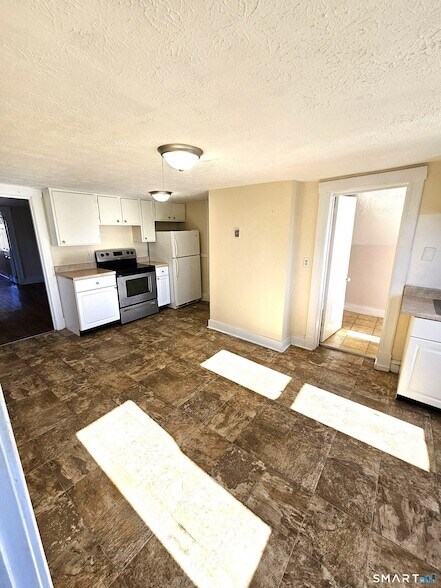 Foto del edificio - 37 Bloomfield Ave