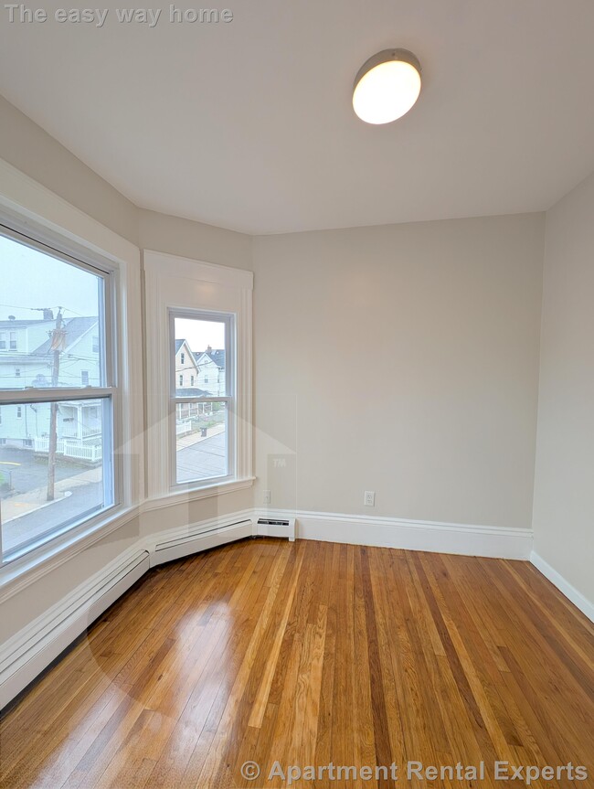 Building Photo - 26-28 Ripley St Unit #2