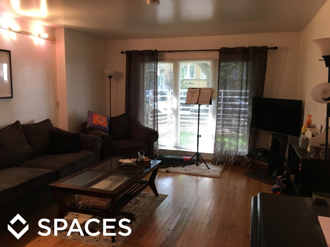 Primary Photo - 1146 W Lill Ave