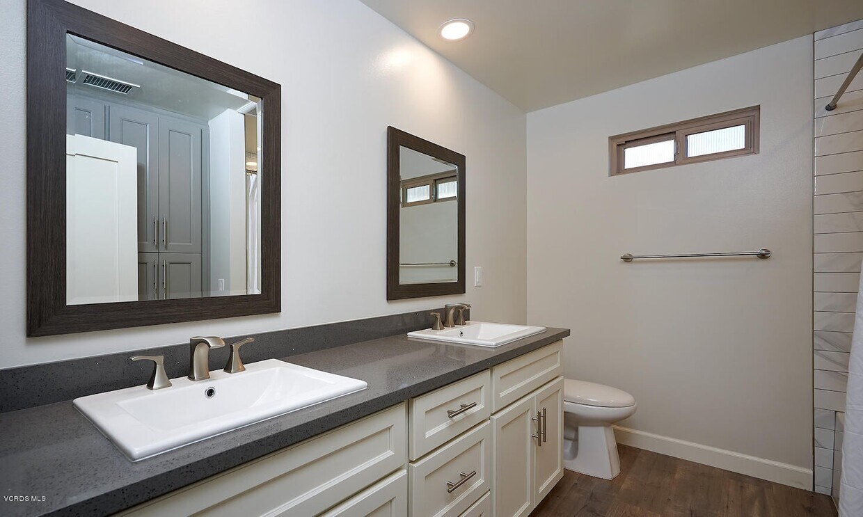 Building Photo - 127 Bundren St