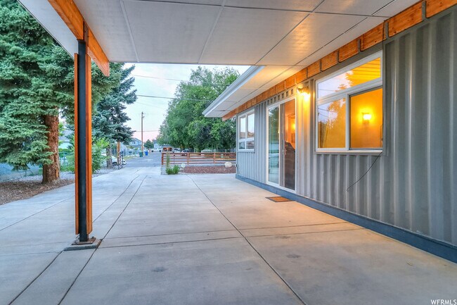 Building Photo - 1511 S 1000 W