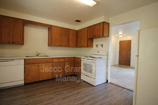 Foto del edificio - 2170 St Clair Rd