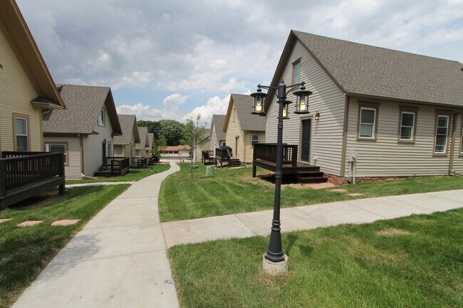 Foto del edificio - Modern One Bedroom Duplex at the Cottages -- A must-see!.