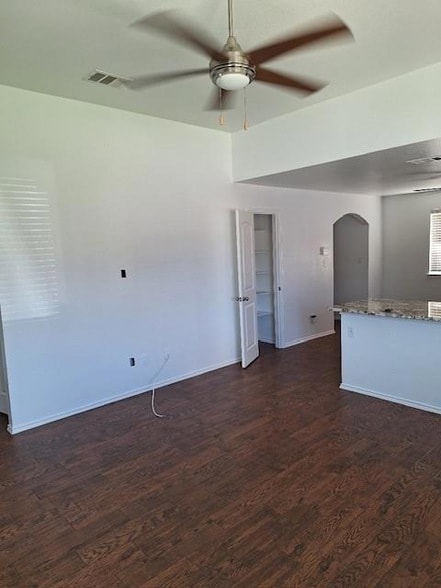 Foto del edificio - 4405 Belfield Ln
