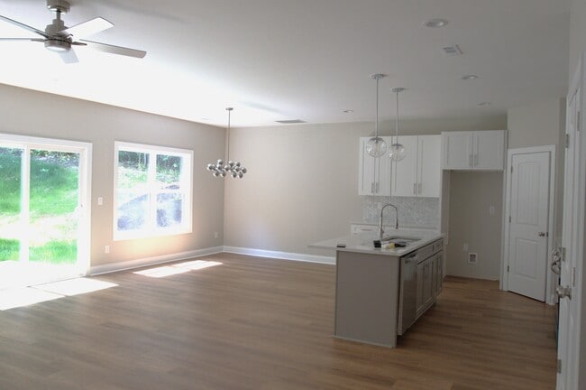 Building Photo - 7444 Malabar Rd