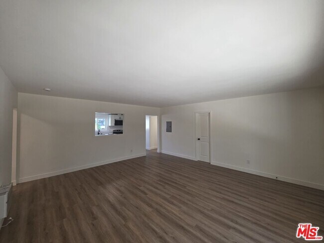 Foto del edificio - 25226 Loytan St