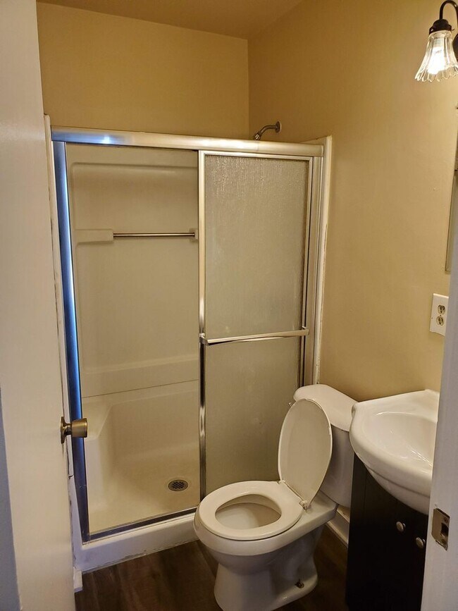 Building Photo - 3Bed/1Bath