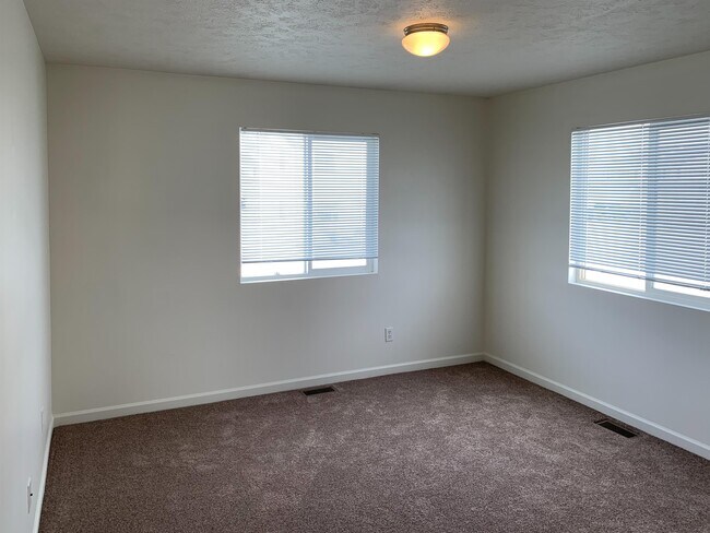 Foto del edificio - 2709 Koven Dr