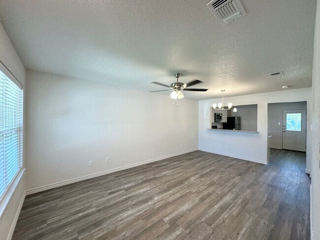 Building Photo - 226 Dolphin Dr