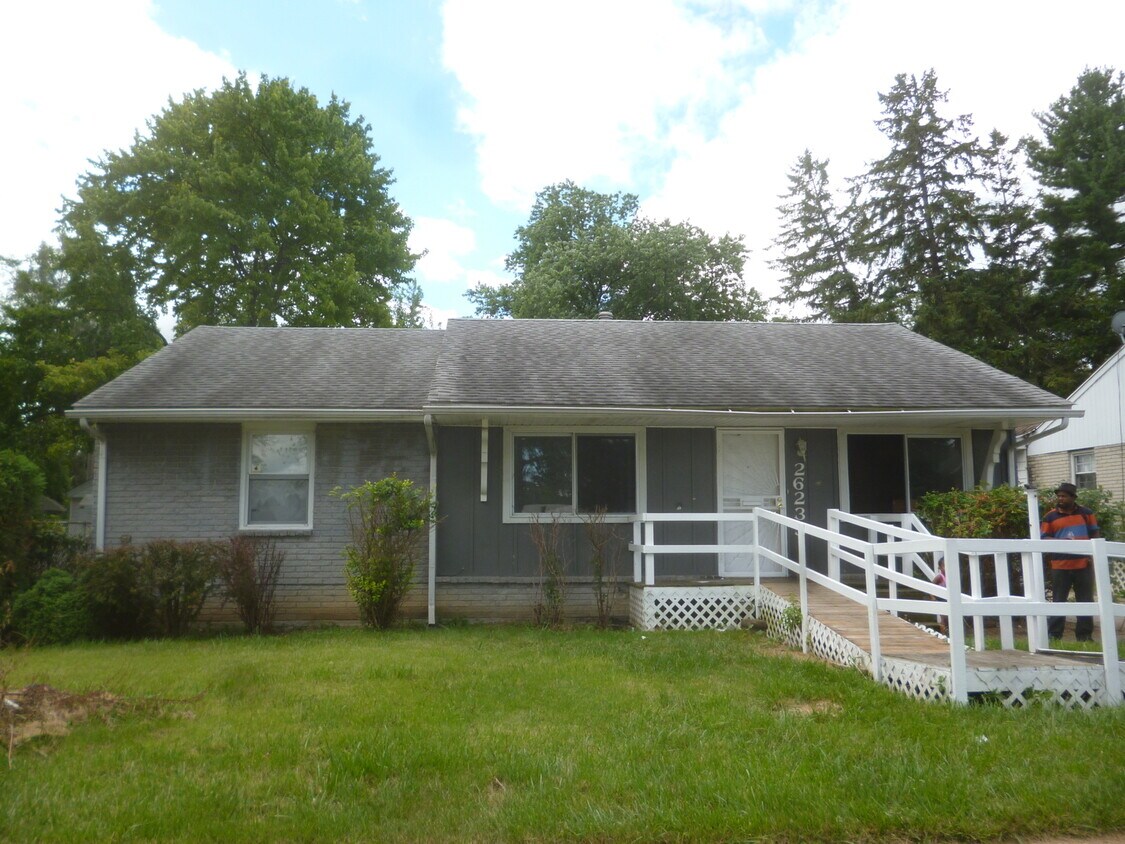 Foto principal - Section 8 Approved - Ranch Style - Close t...