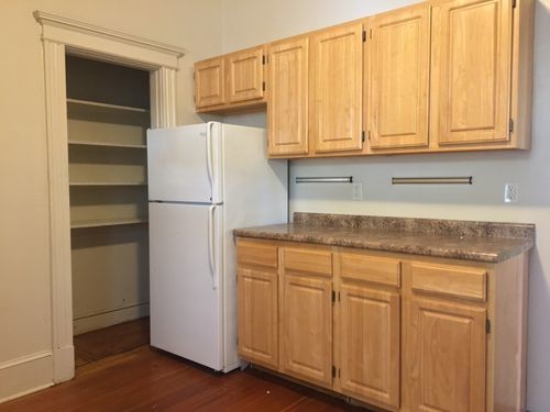 Foto del edificio - 28 Littell Rd