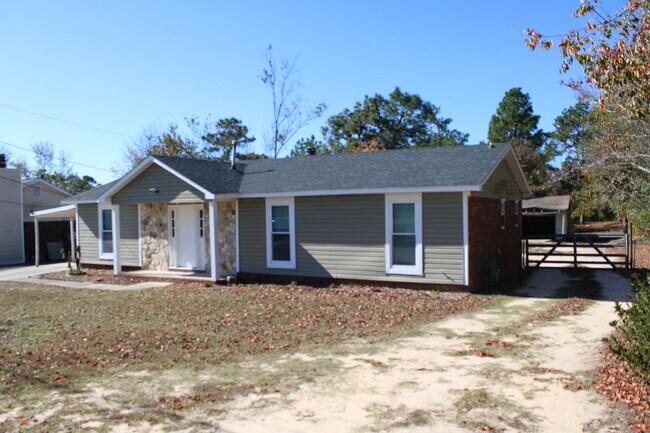 Foto del edificio - 3 Bedroom 2 Bath In Hephzibah!