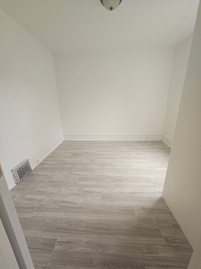 Foto del edificio - 3221 N 20th St