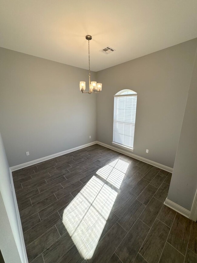 Building Photo - The Preserve Neighborhood!