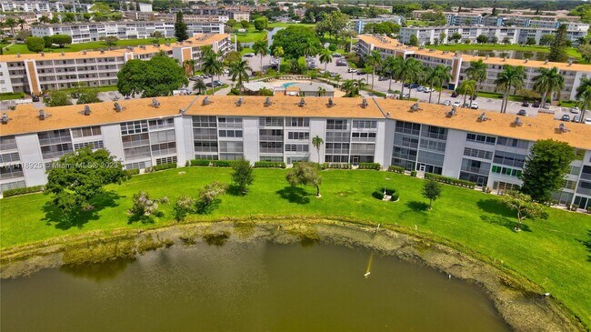 Foto del edificio - 3047 Hythe A