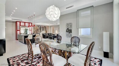 Building Photo - 739 5th Ave N