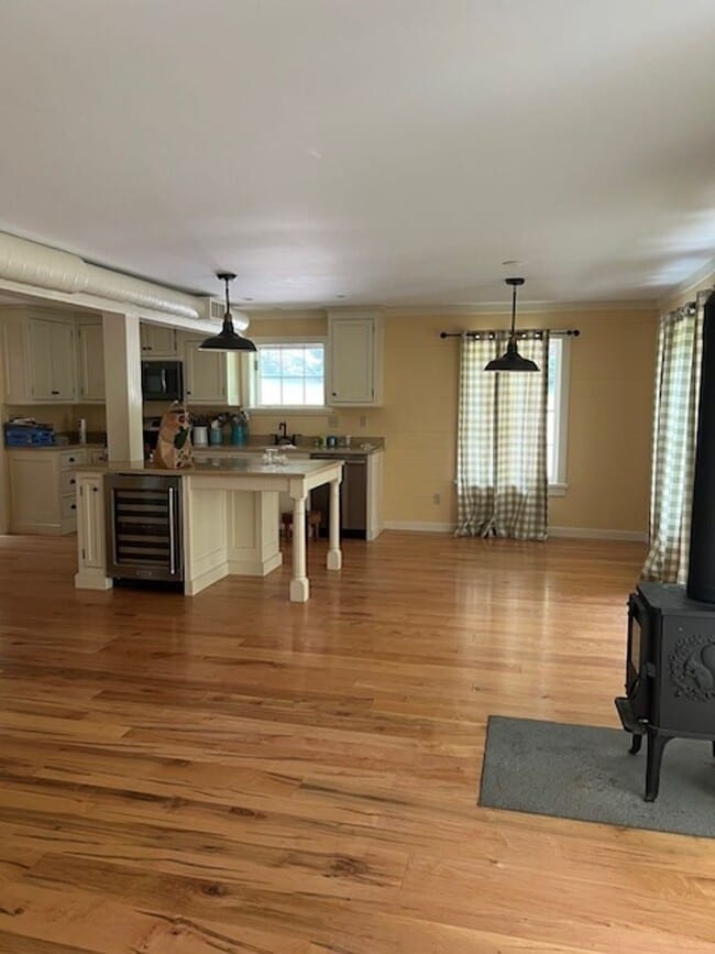 Building Photo - Charming 2BR House in Pine Plains